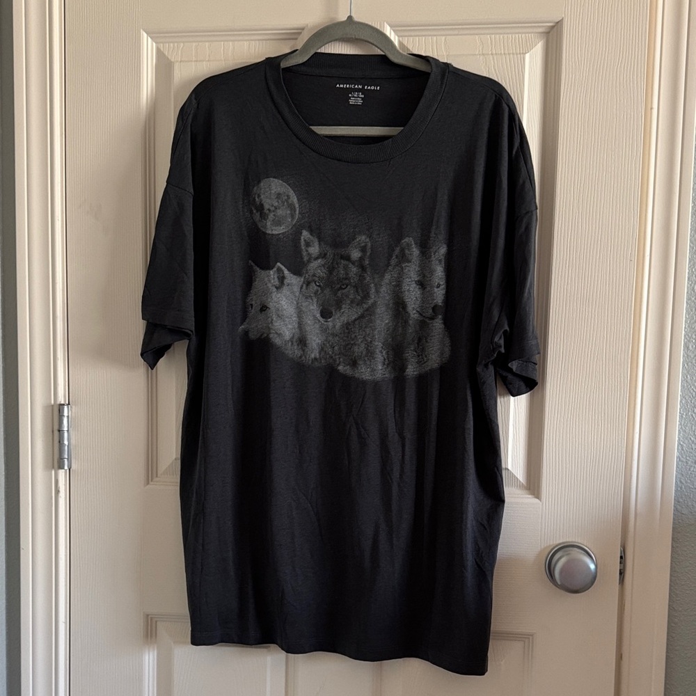 American Eagle Outfitters Black Wolf Graphic Tee